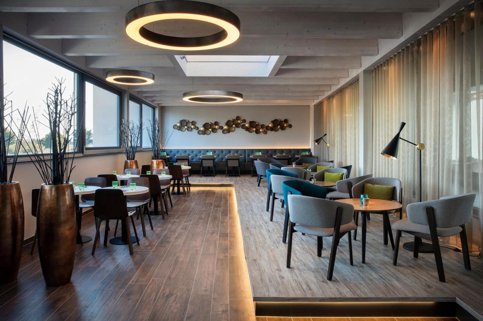 Holiday Inn - Villingen - Schwenningen By Ihg Eksteriør billede